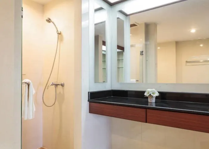 Jj Suites Hotel